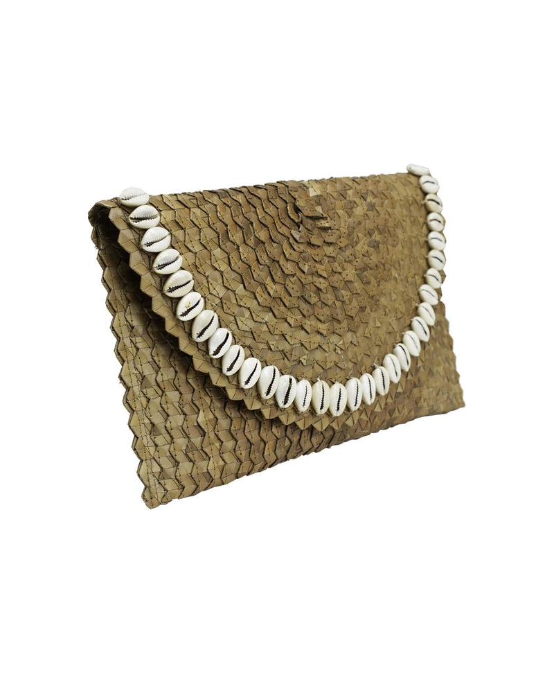 Pandegelang Raffia Seashell Clutch by FutureBrandsGroup